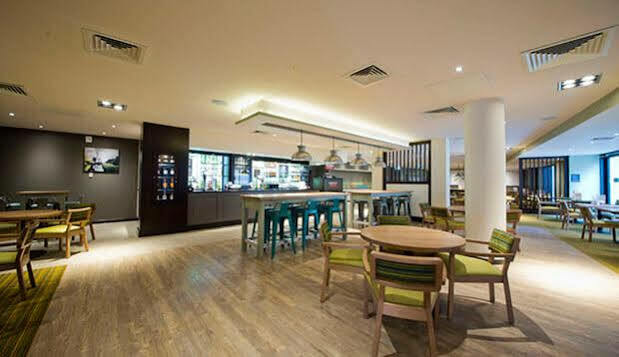 Premier Inn Edinburgh City Centre Royal Mile Edimburgo Exterior foto